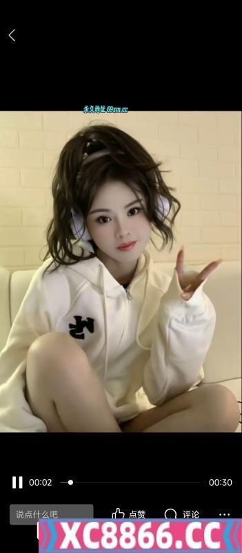 会跳舞的小姐姐