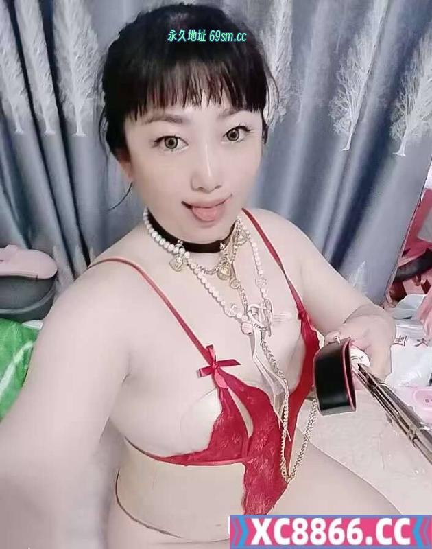 天花板服务女奴桃桃