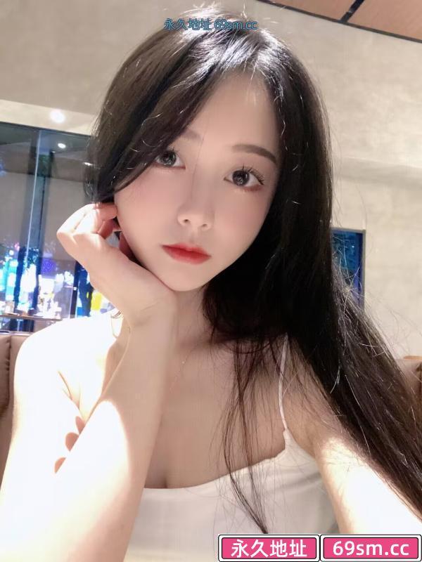 清纯气质小女生