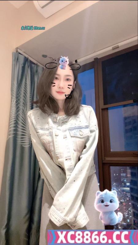 大胸彤彤
