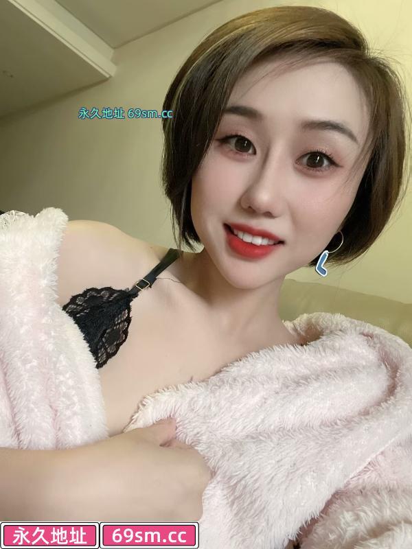 海珠甜美可爱的乐儿