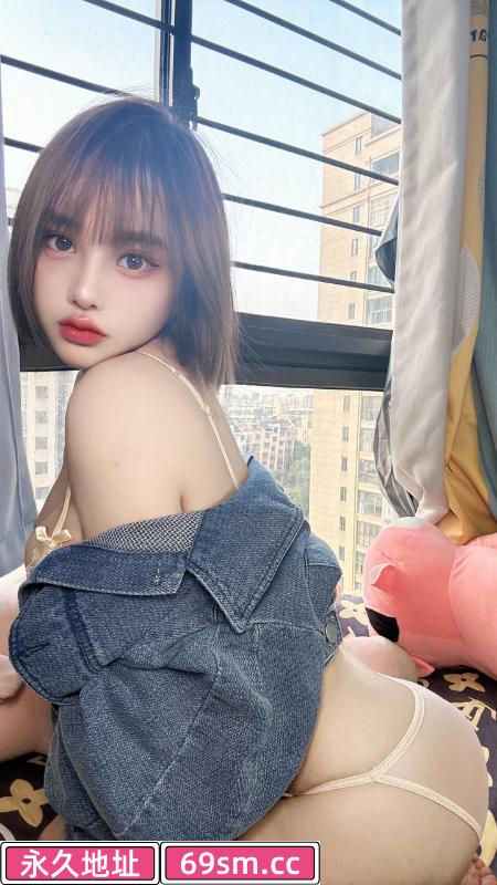 园区大胸制服小姐姐