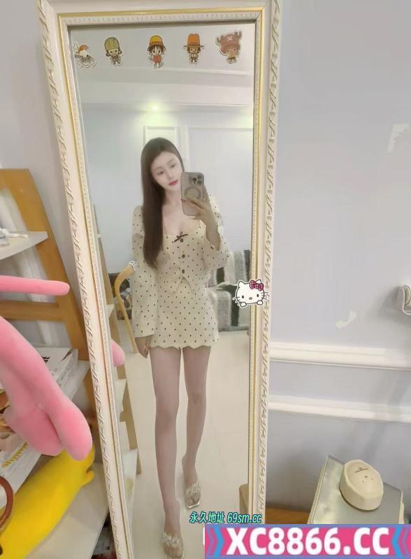 高挑大波妹
