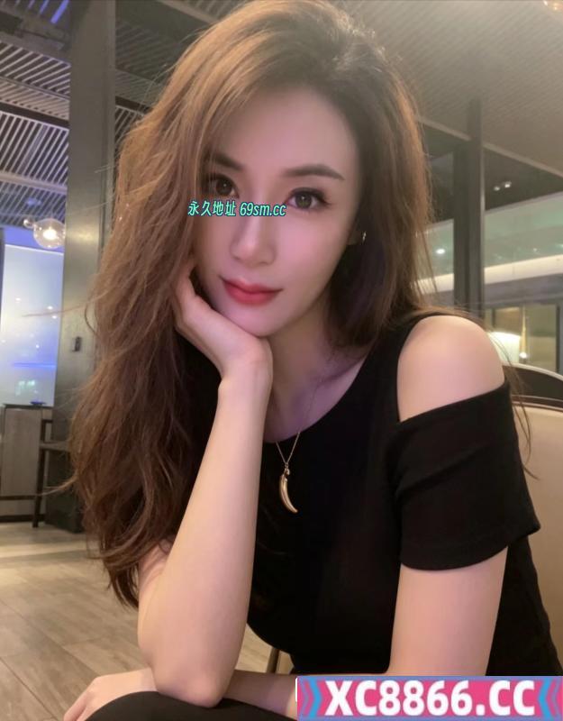 长腿巨奶美少妇