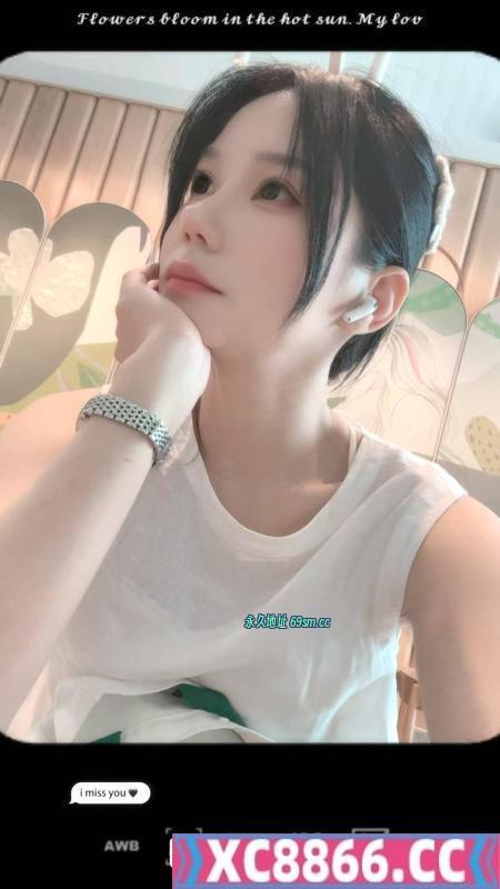 小个子骚妹