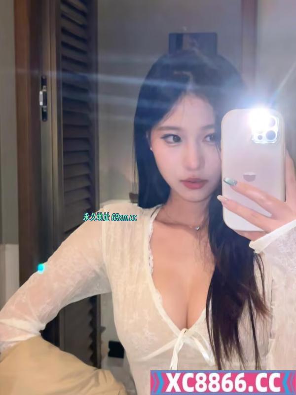 零零后闷骚清纯小妹