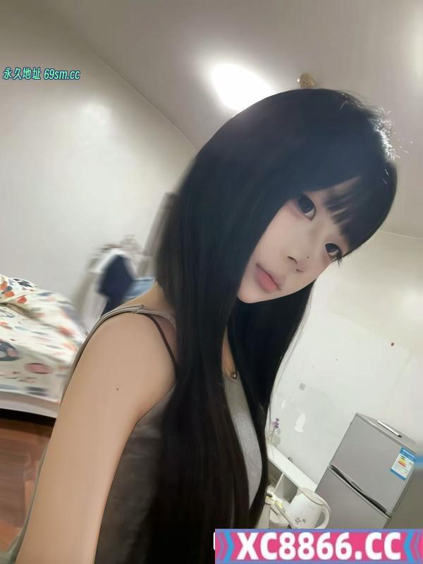 小巧玲珑型三点粉嫩妹