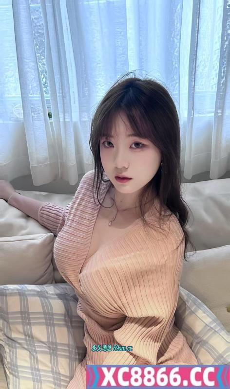 可爱美乳大胸妹妹