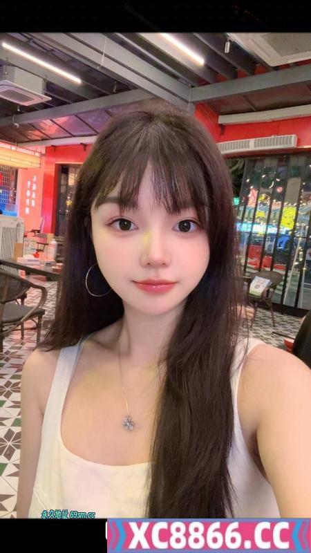 身材苗条肤白小希