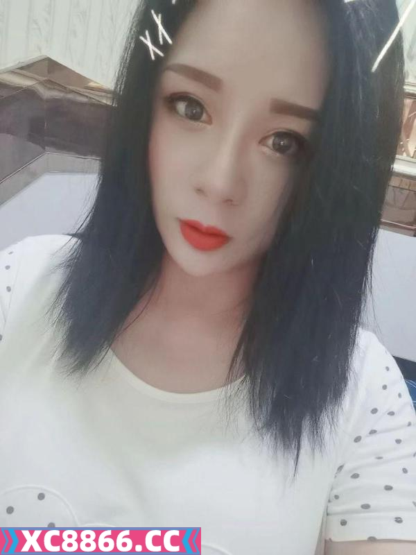 大胸少妇一枚