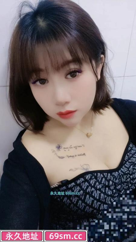 白云短发服务系少妇