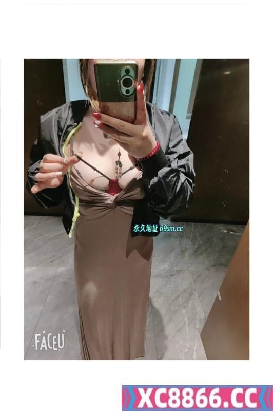 翘臀胸大美女