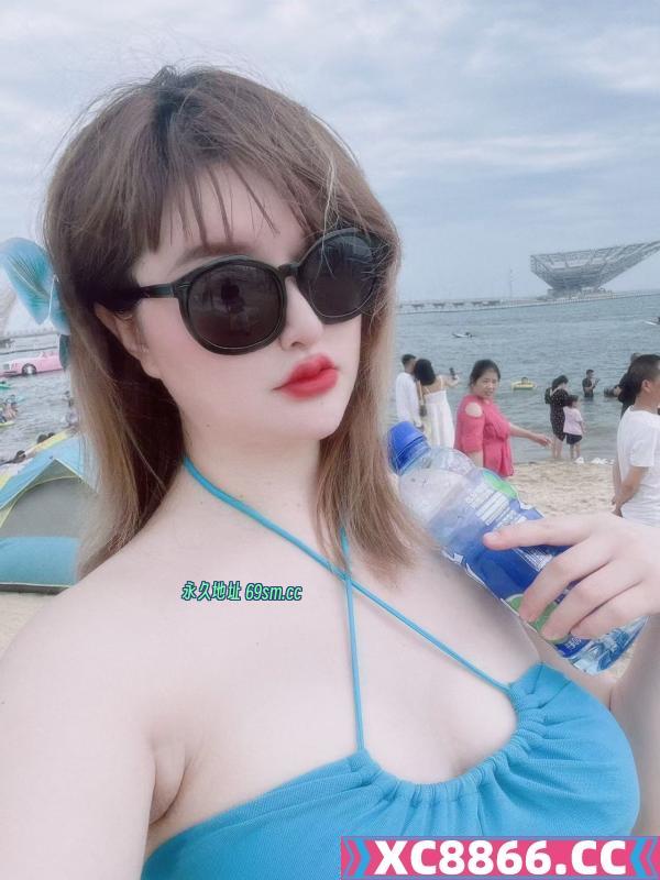 体验胸大会手法美女