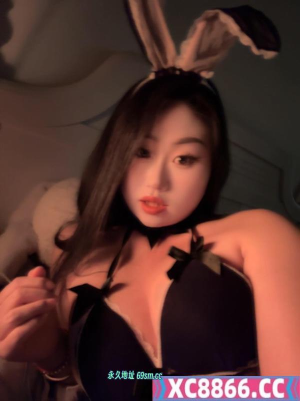 性感制服诱惑月月