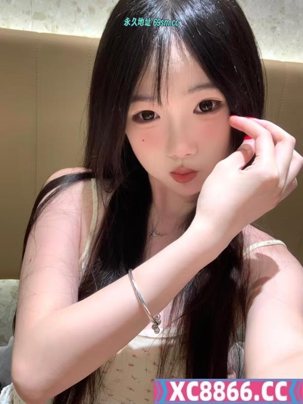 长沙苗条零零后小妹子