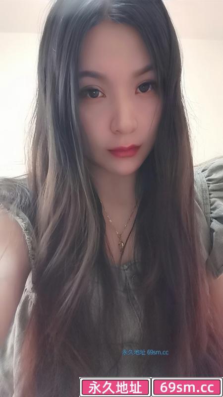 汉口火车站小女人