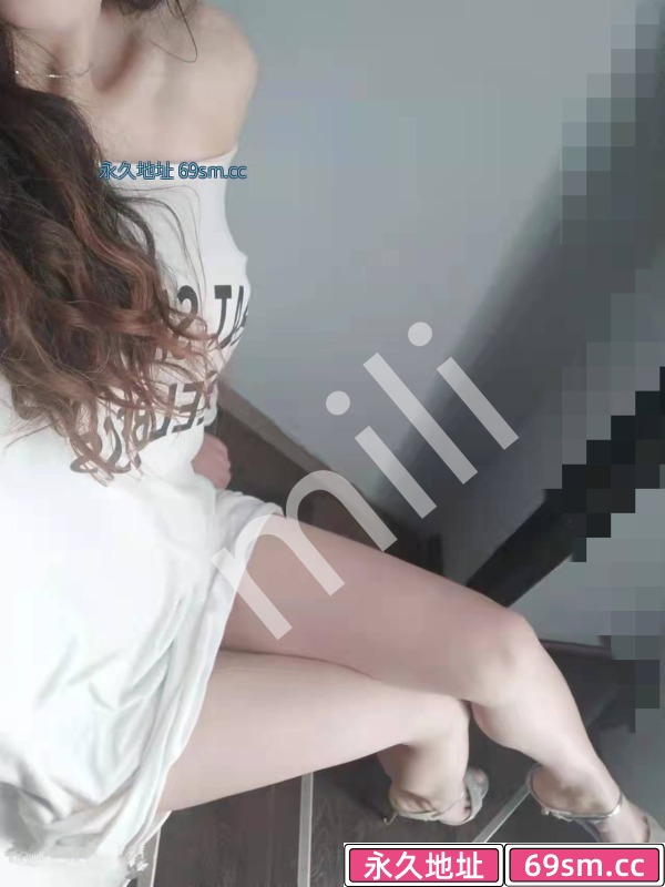 性感LO黑丝高挑御姐