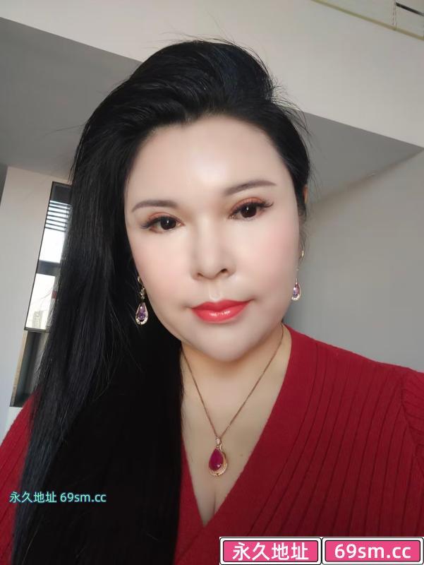 气质大奶美少妇