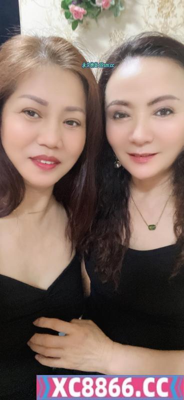 双飞巨乳肥臀熟女