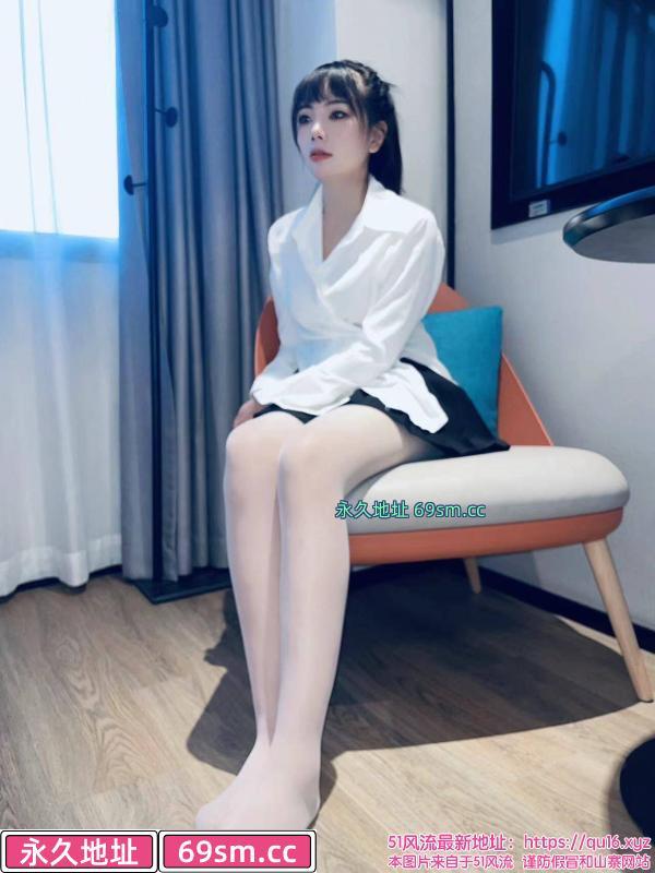 秦虹刚入行妹子