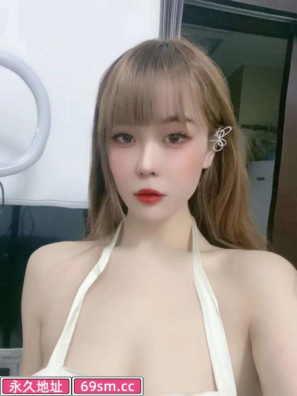 会撩人的颜值小姐姐