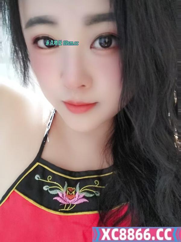 苗族娇小可人妹妹