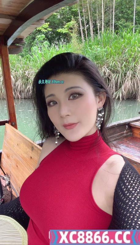 大肥臀美女老师