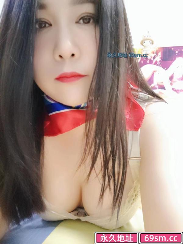 妩媚迷人的妹子