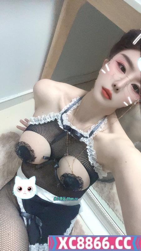 黑丝小魔女
