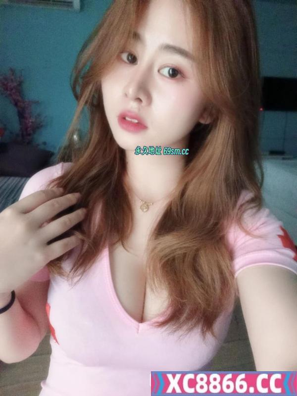 清纯颜值大奶月月