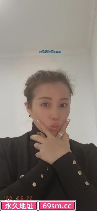 去过的两个兼职妹子