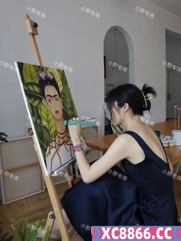 170美腿文艺妞小野