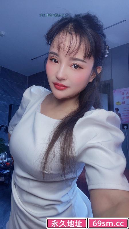 E奶少妇杨洋