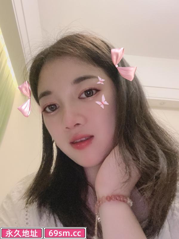 热情似火小美妞