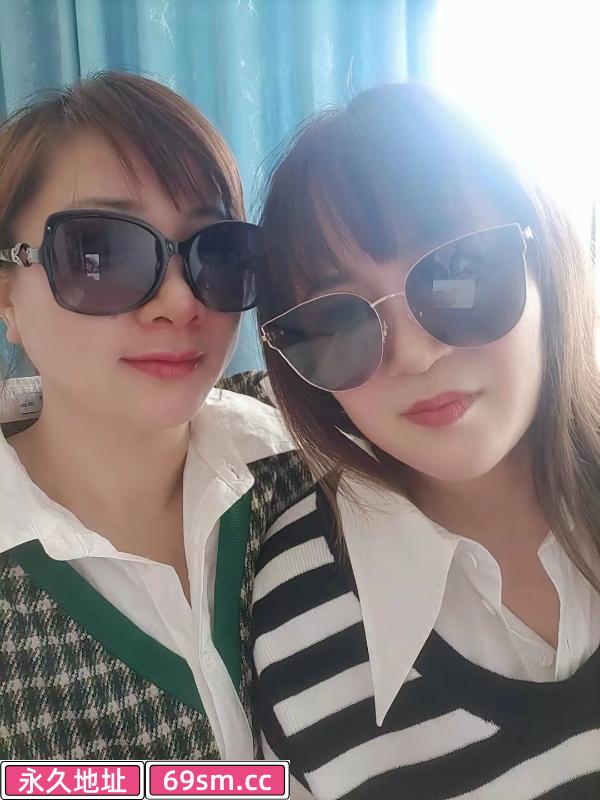 姐妹花双飞喷泉