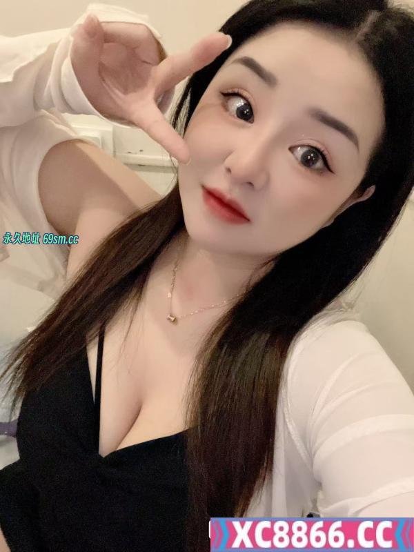 巨乳大胸骚女兼职