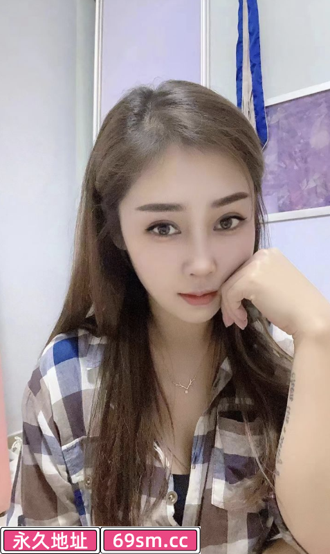 美女依依