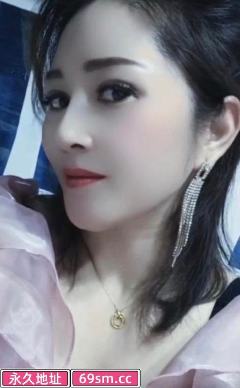 秦淮美颜小少妇