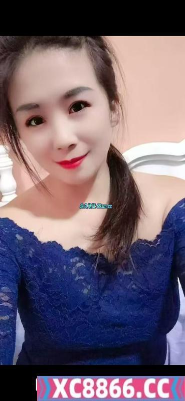 邻家白皙少妇