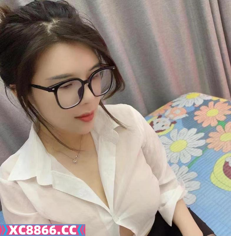 北京眼镜斯文妹