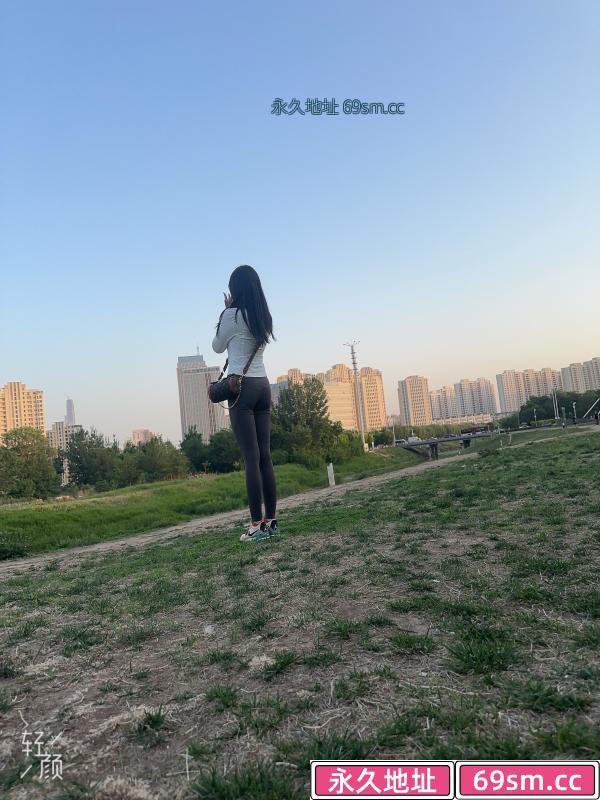 温柔抚媚的小姐姐