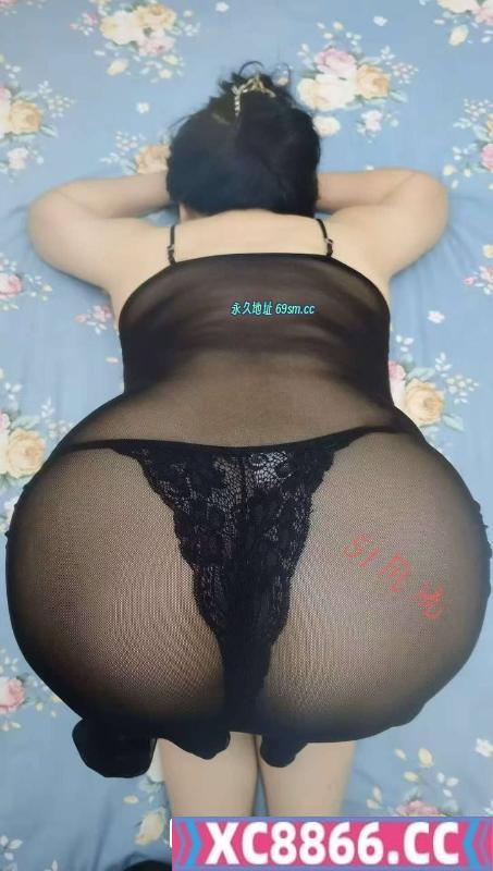 风骚黑色情趣熟女
