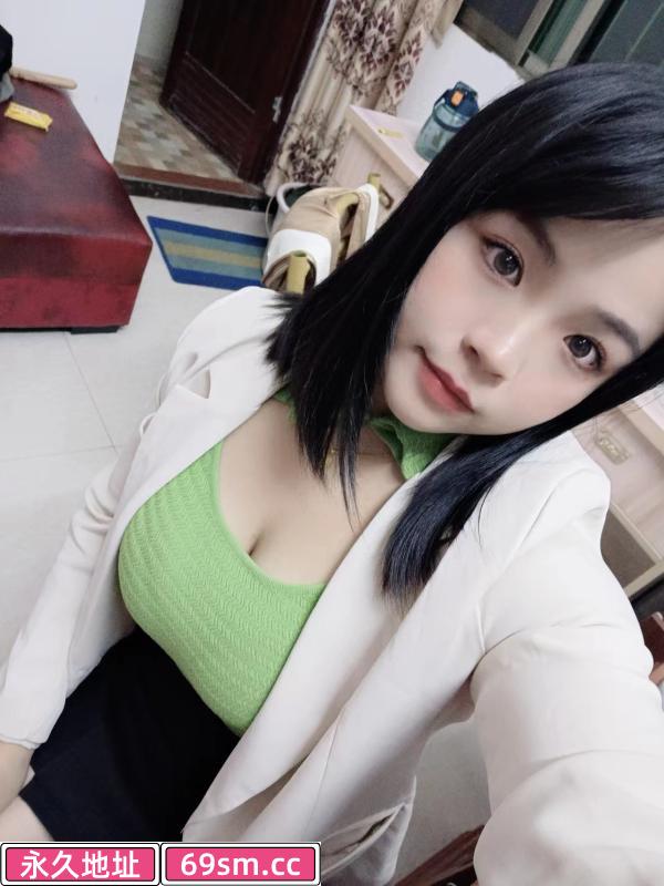 微胖嫩妹刚刚下海