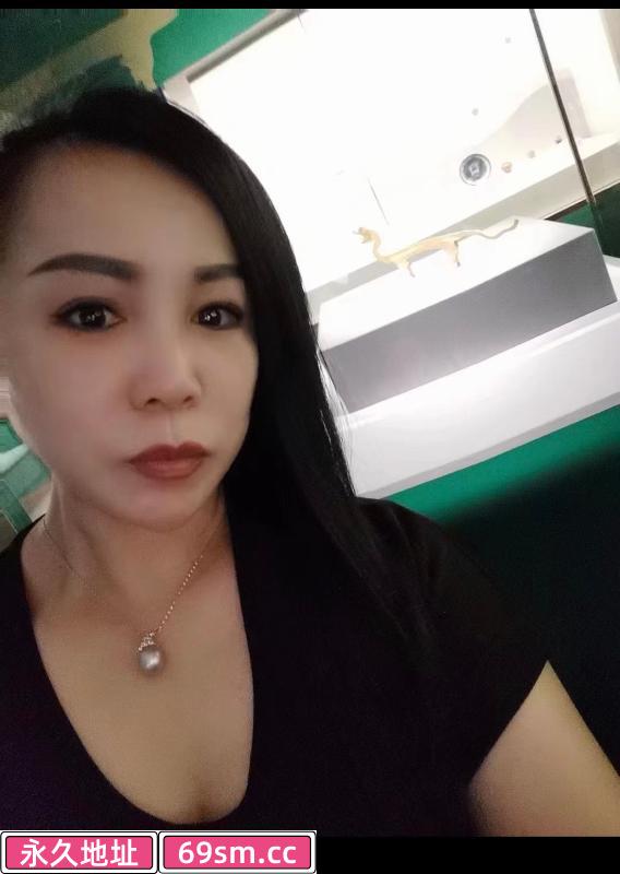 丹凤街少妇