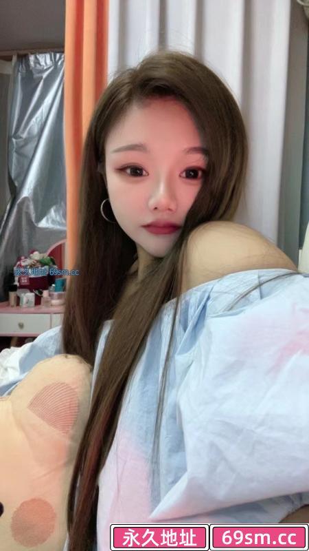 00后嫩妹子