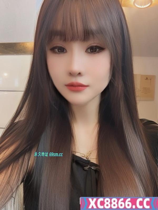 丰满水多小嫩妹