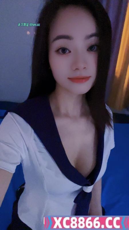 皮肤白嫩小姐姐茉莉