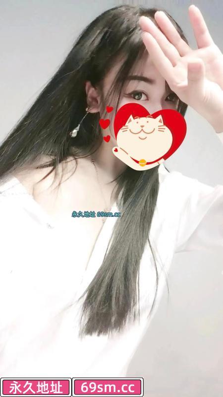 大胸服务妹子