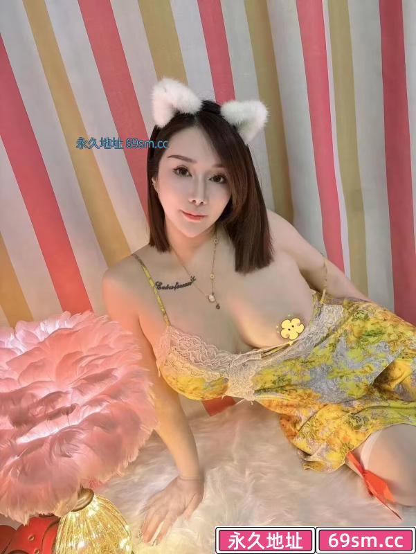 丰满大胸颜值老妹