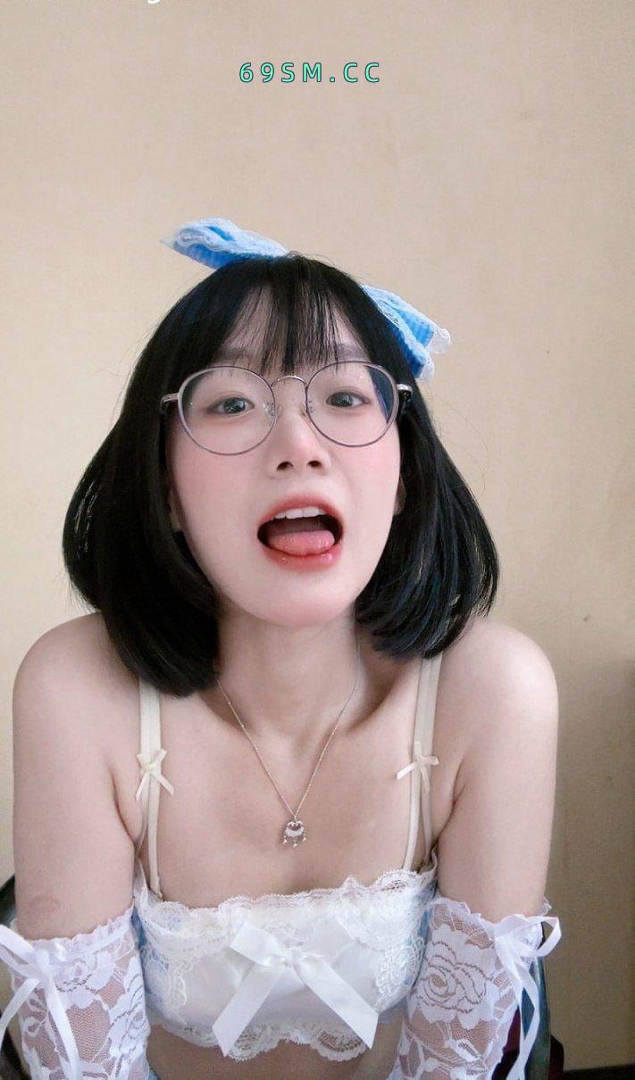 骚话不断眼镜妹